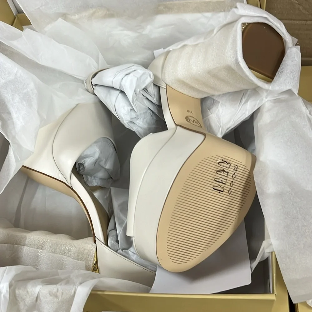 MICHAEL Michael Kors statement platform